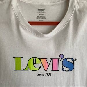 Levi’s White Tee